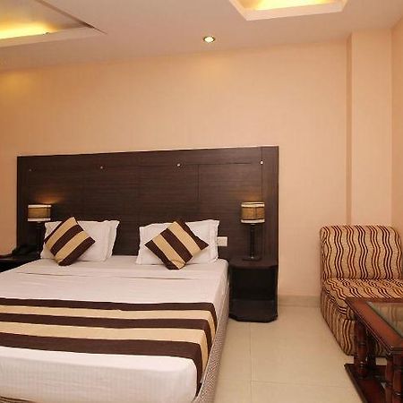 Hotel Kyron Delhi  Eksteriør bilde