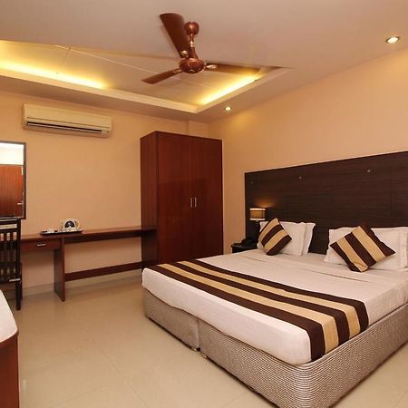 Hotel Kyron Delhi  Eksteriør bilde